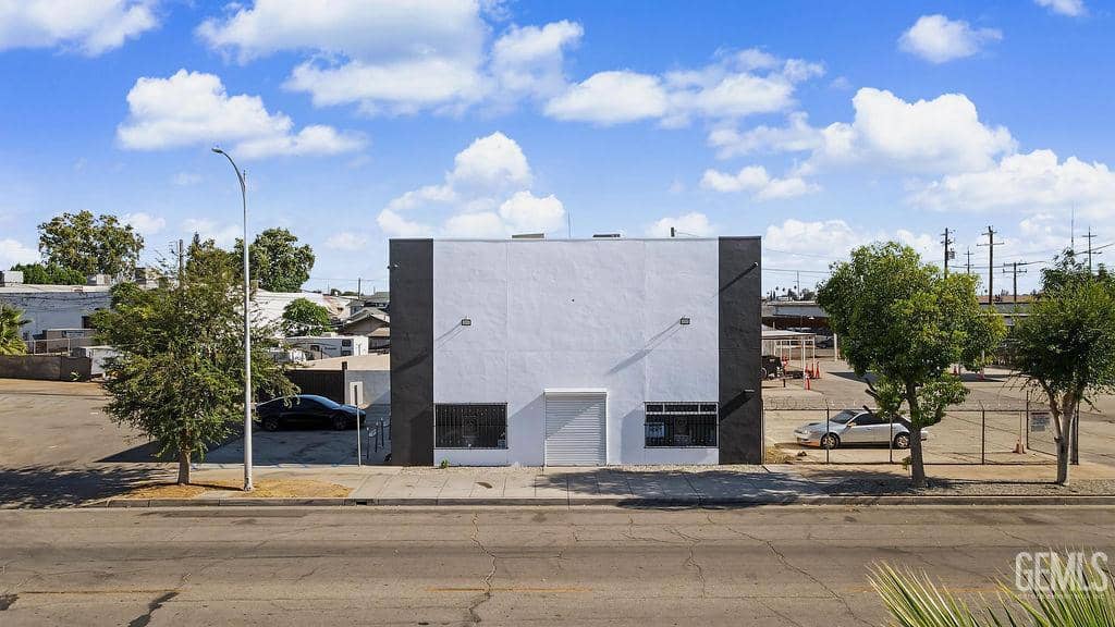 205 E 18th Street