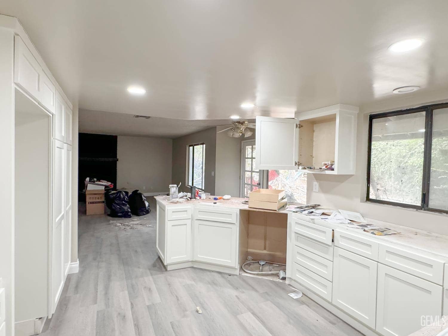 8000 Shetland Drive — photo 5