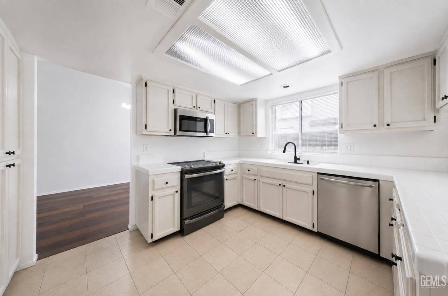 8109 Birch Street — photo 4