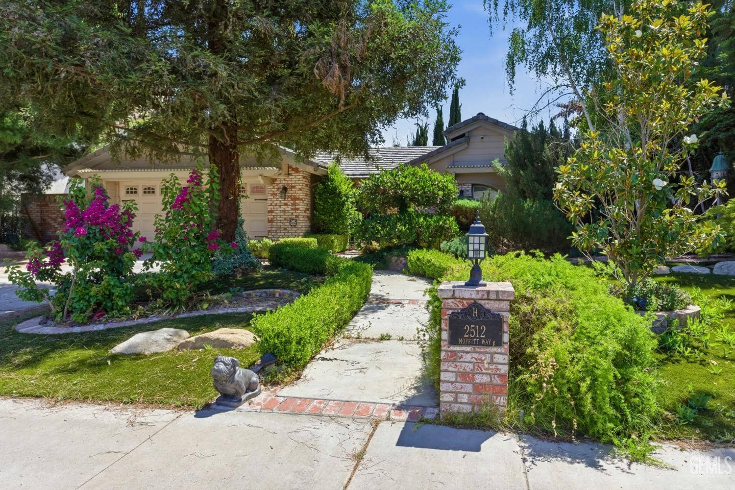 2512 Moffitt Way — photo 3