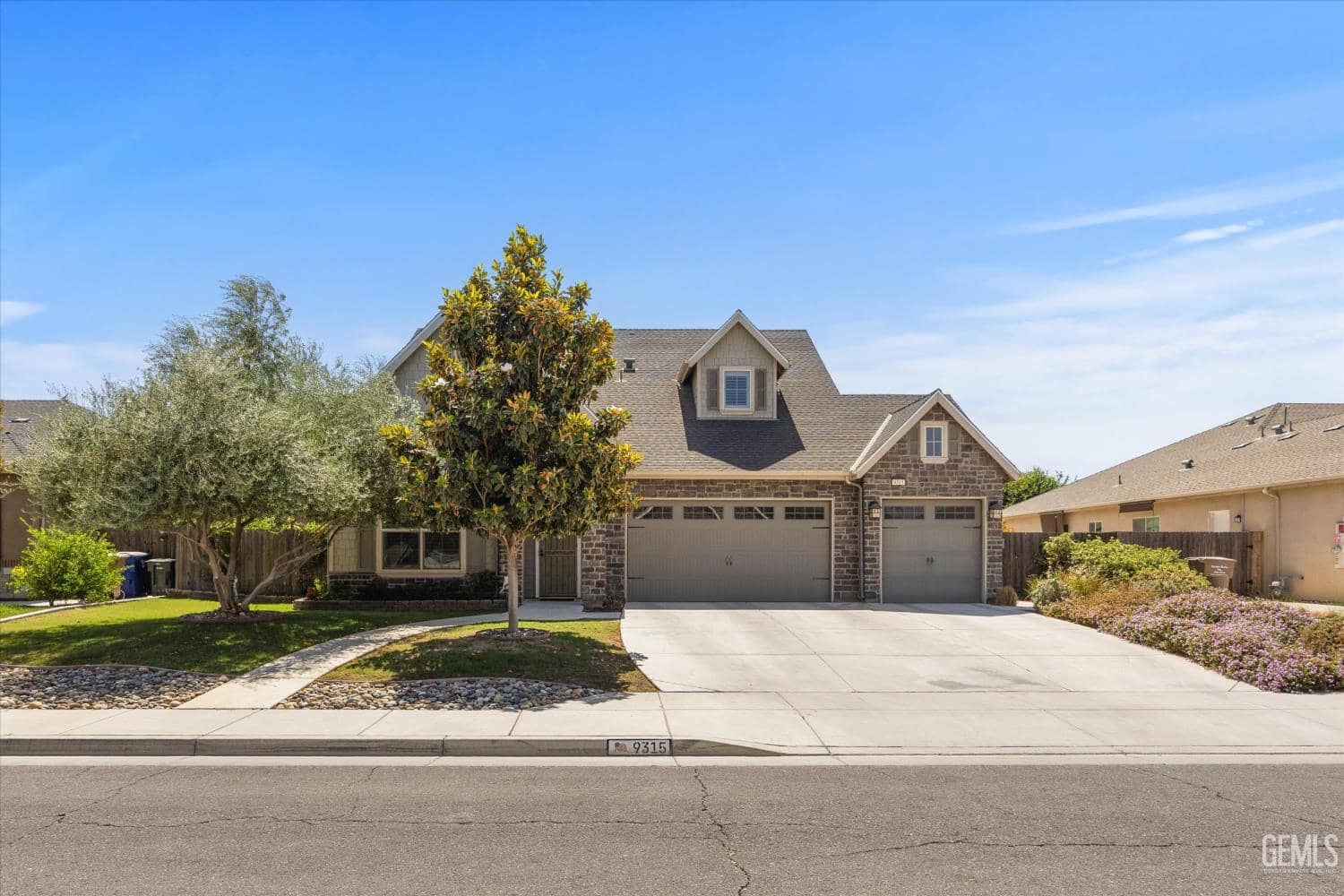 9315 Riviera Del Sol Drive — photo 2