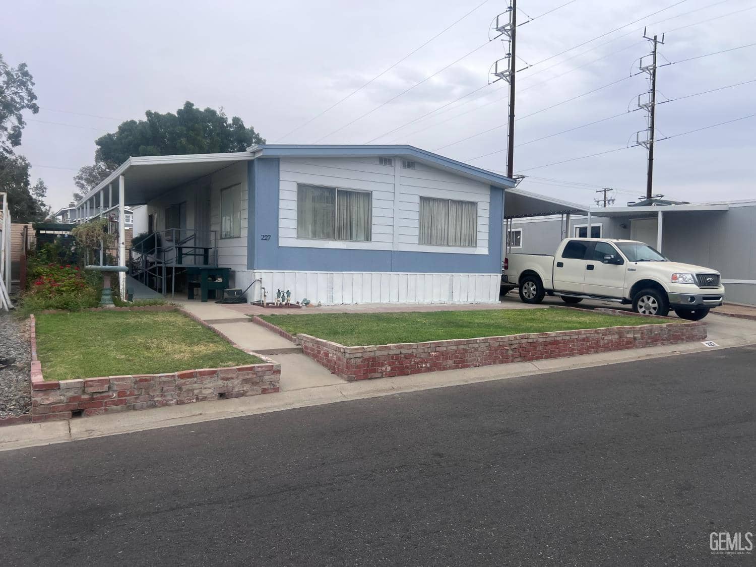 6601 Eucalyptus Drive