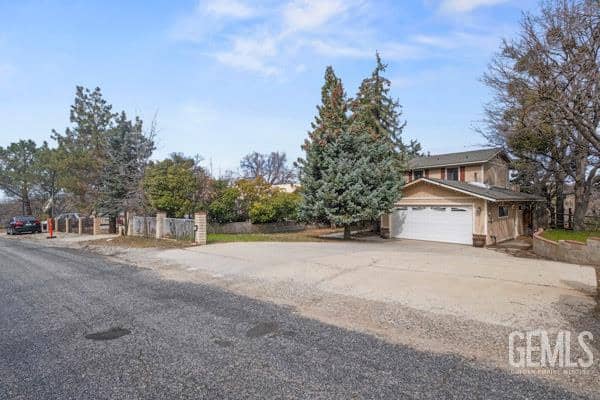 18260 Alps Drive — photo 2