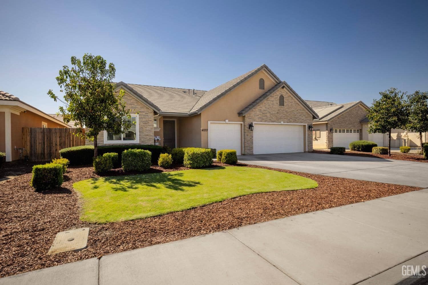 4233 Aloe Court — photo 3