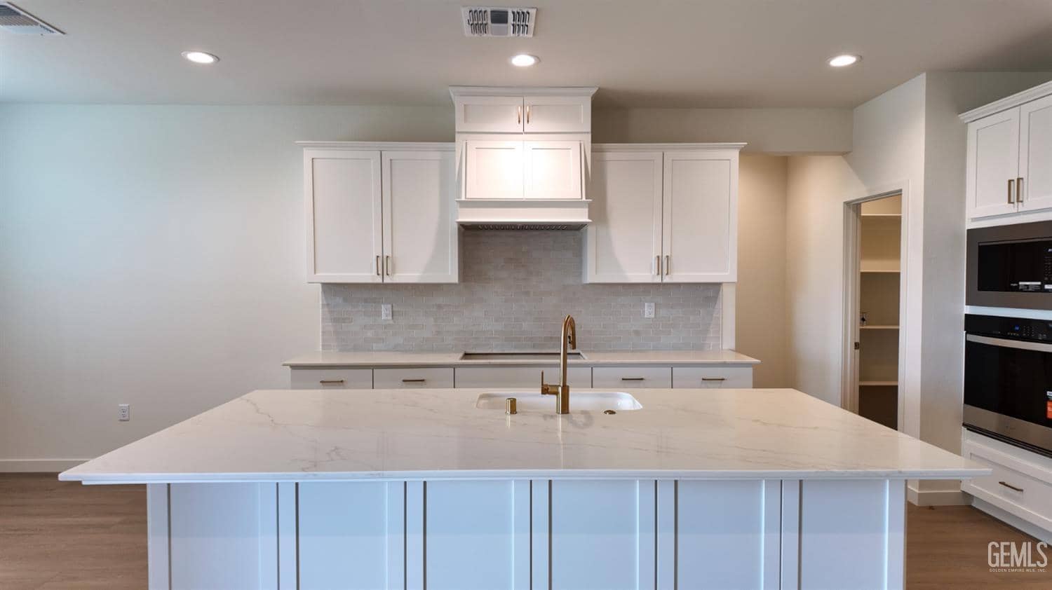 506 Levine Drive — photo 3