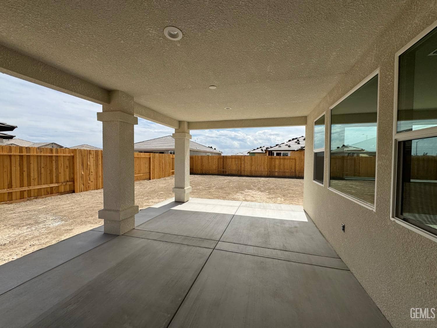 11011 Alcazar Avenue — photo 6