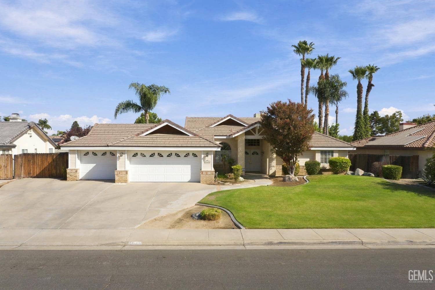 14608 Orchard Crest Avenue — photo 2