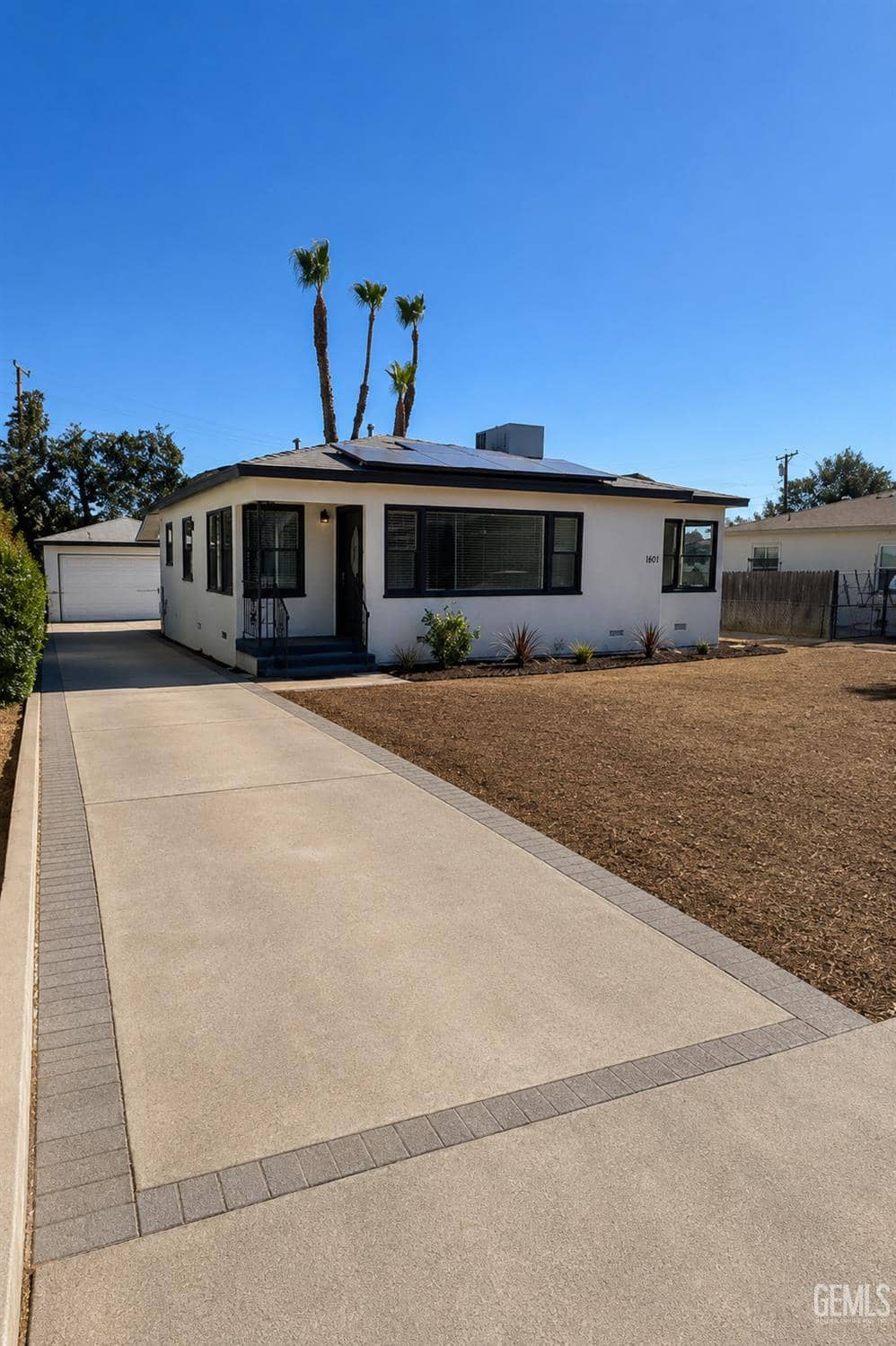 13 La Mesa Drive