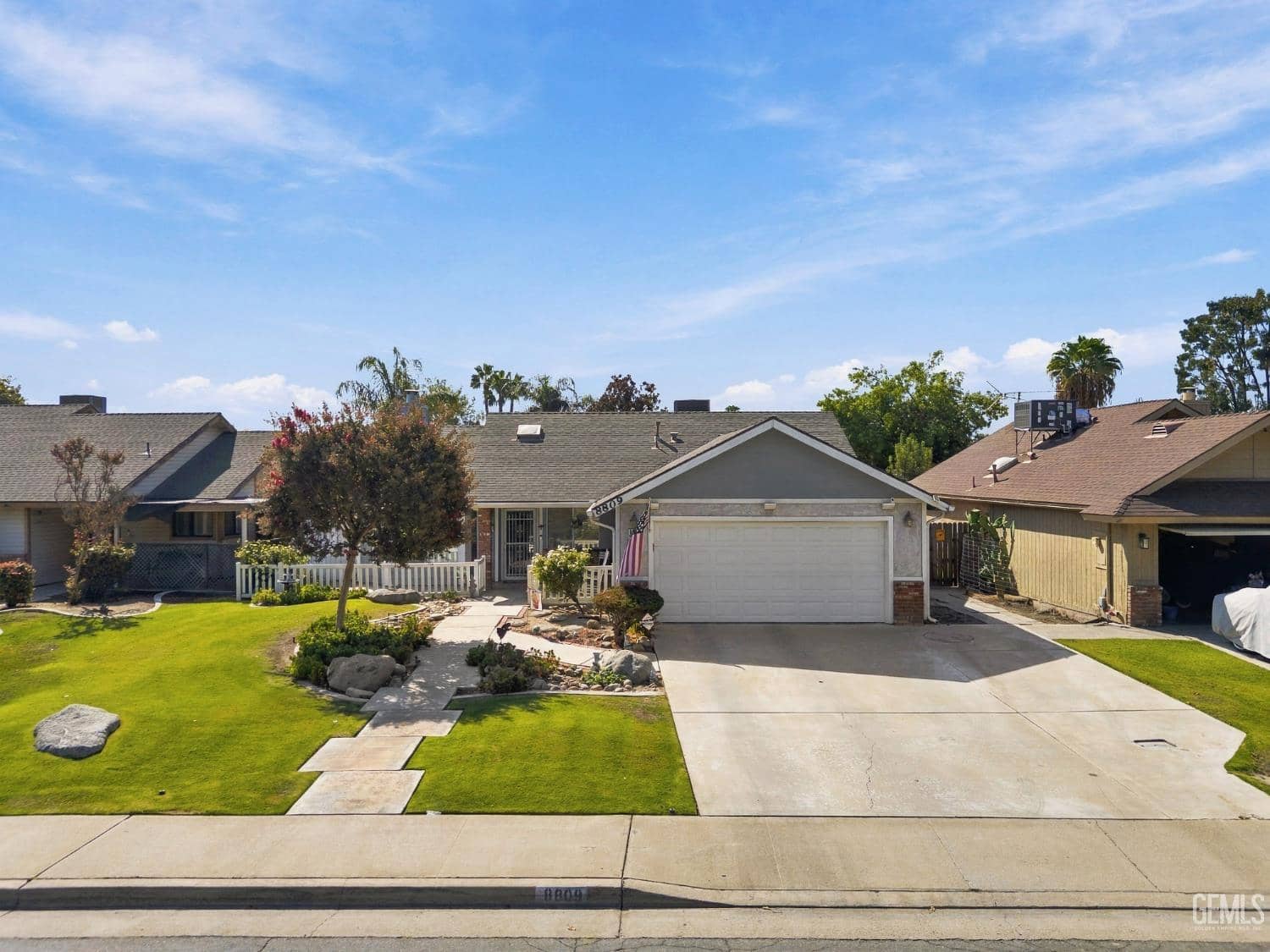 8809 District Boulevard — photo 2