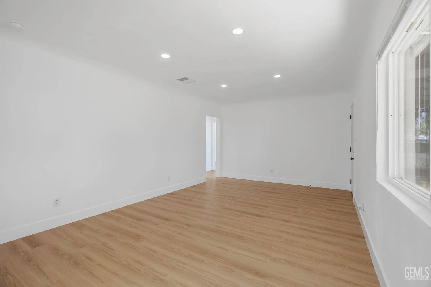 610 Arvin Street — photo 4