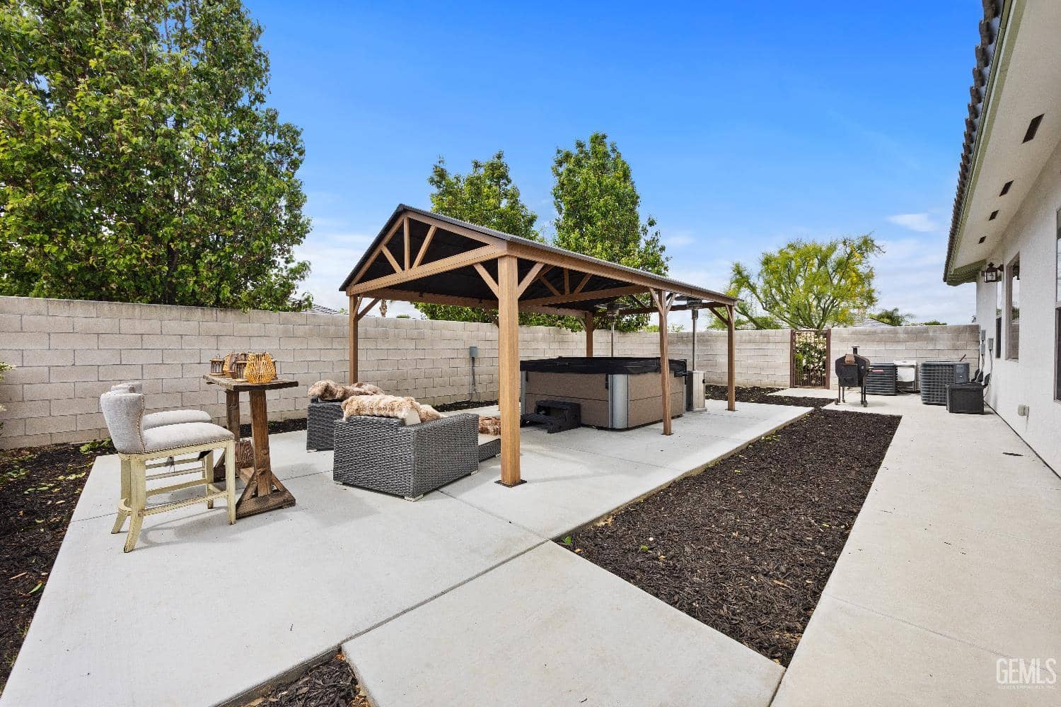 15521 Georges letour Avenue — photo 5