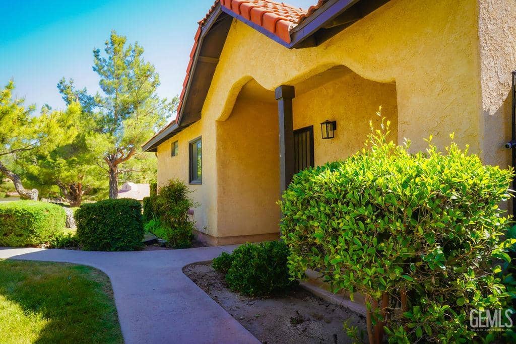 28881 Shannon Court — photo 3