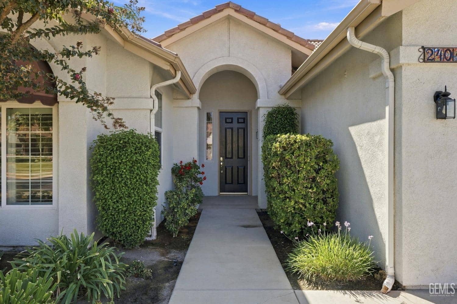 2401 Snowdrop Drive — photo 6