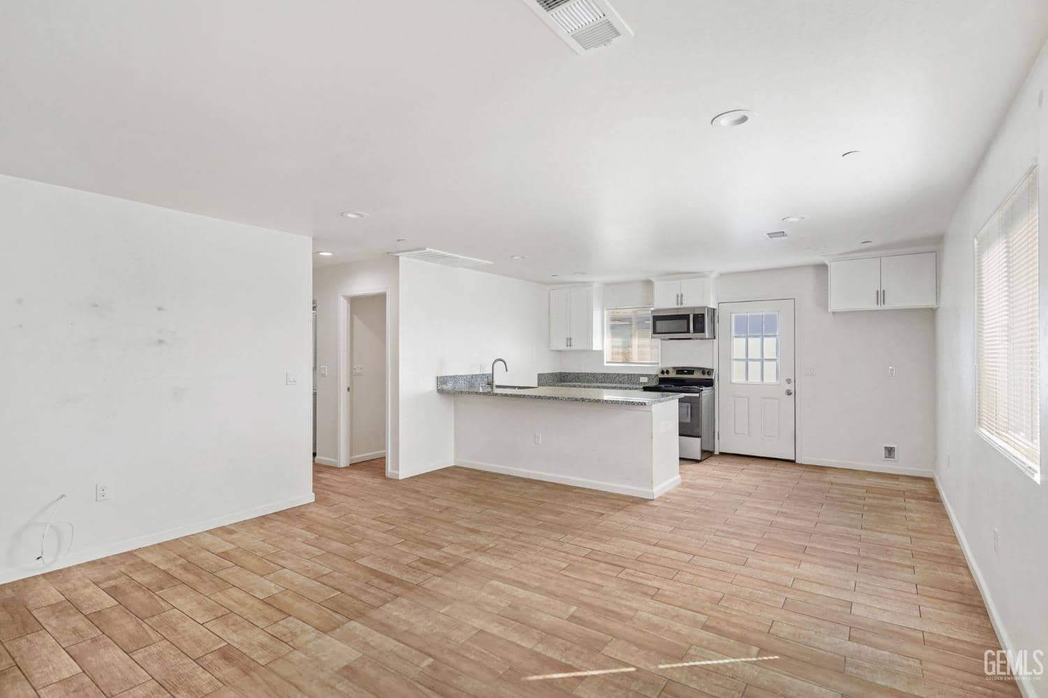 1028 Jeffrey Street — photo 5