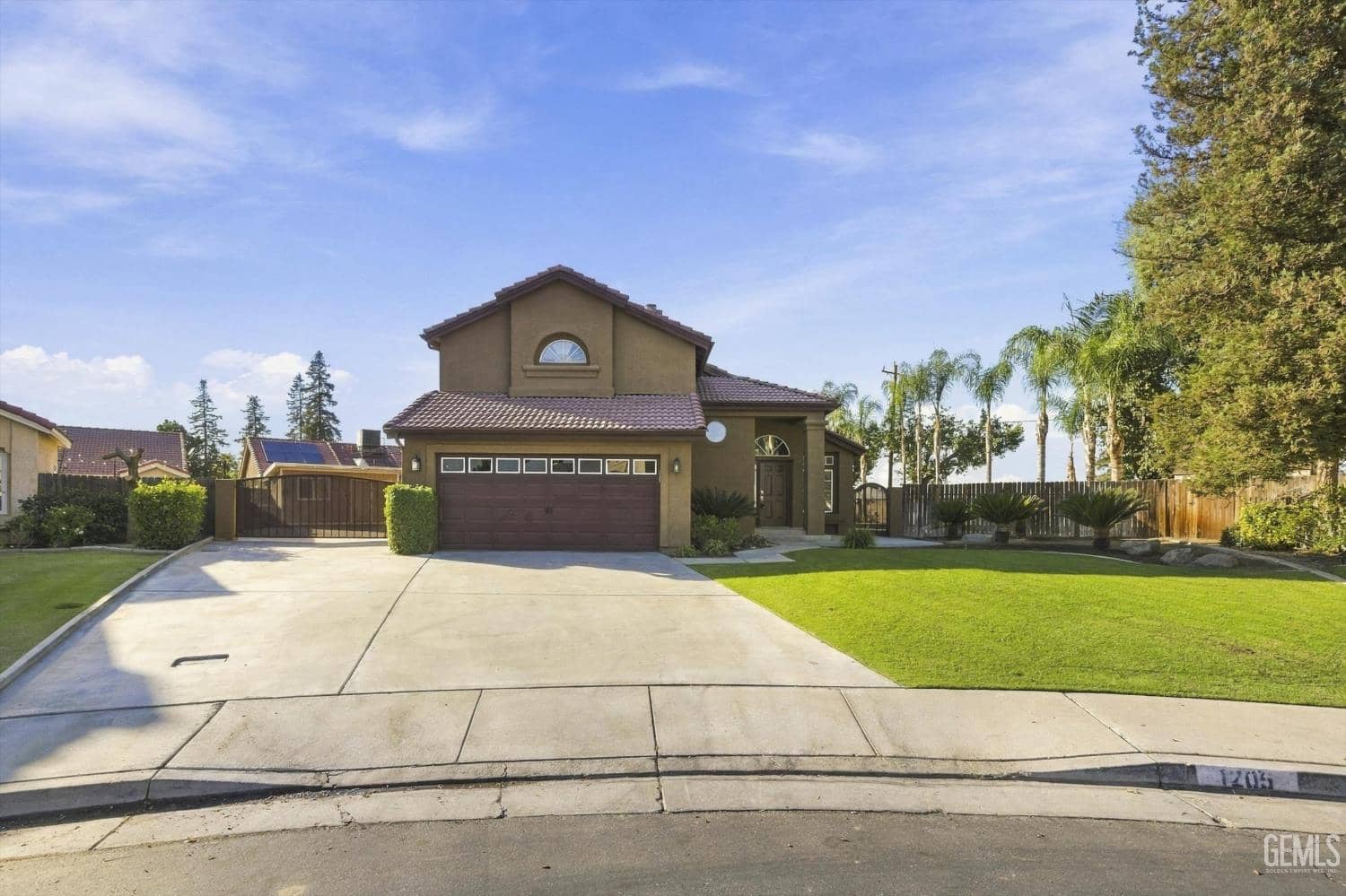1205 Sand Creek Drive — photo 2
