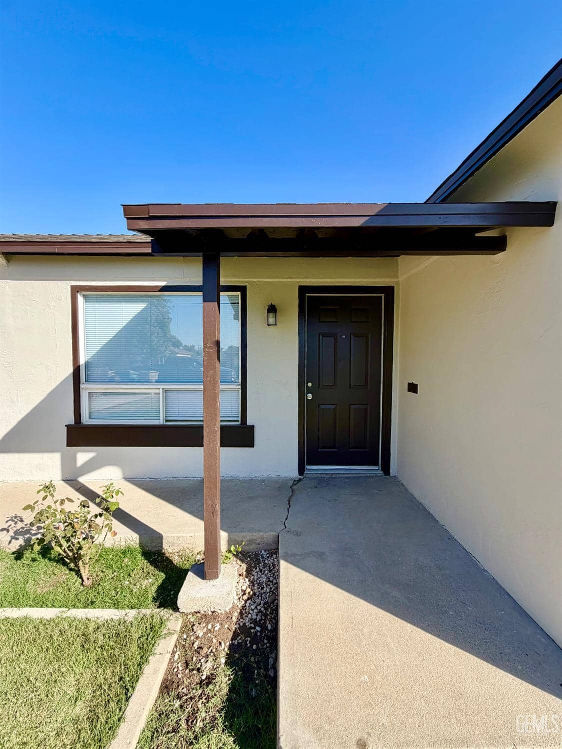 910 El Tejon Avenue — photo 3