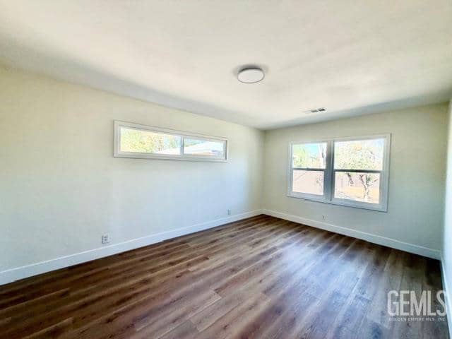 316 Lloyd Street — photo 3