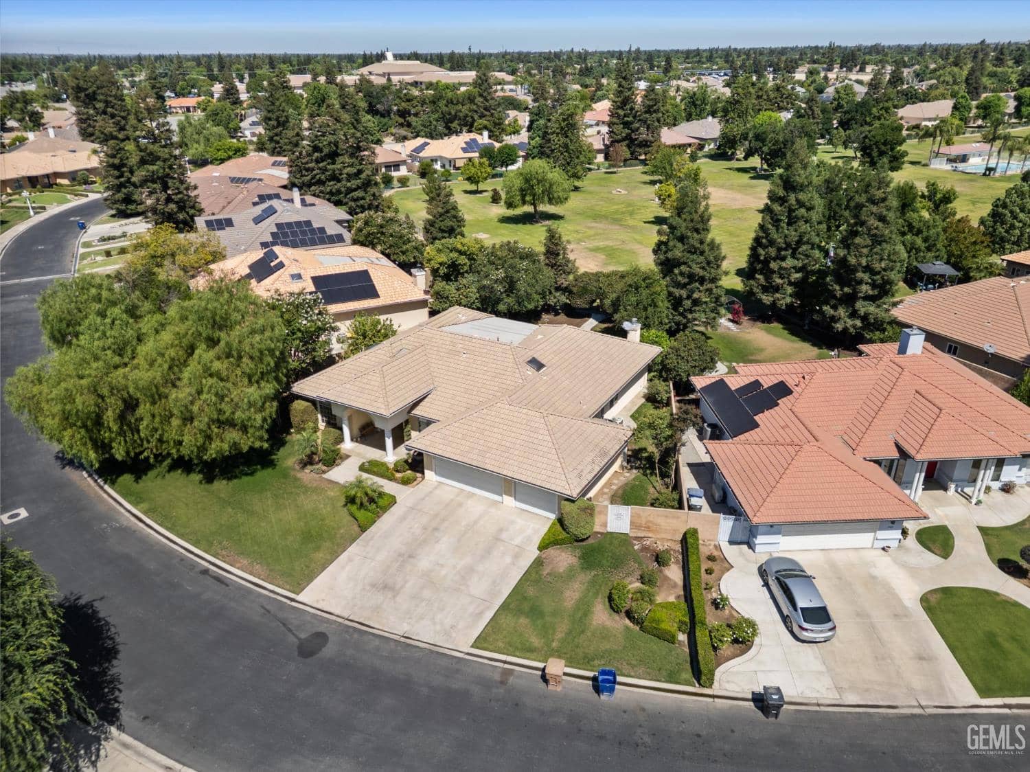 4205 Palisades Circle