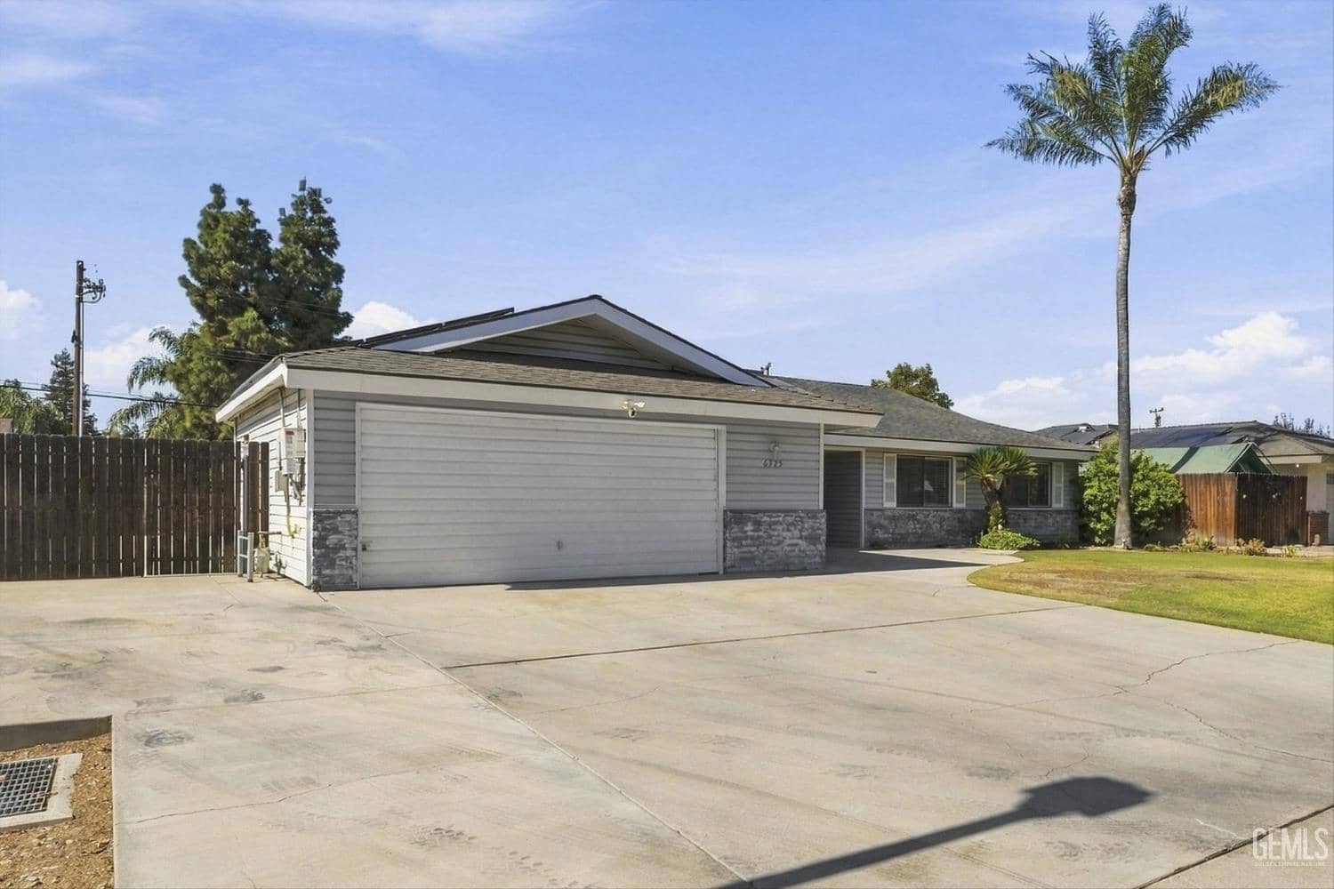 6325 Crestmore Street — photo 3