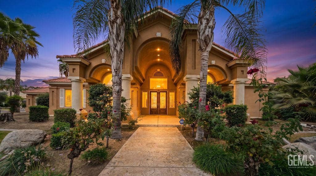 15915 Legacy Court