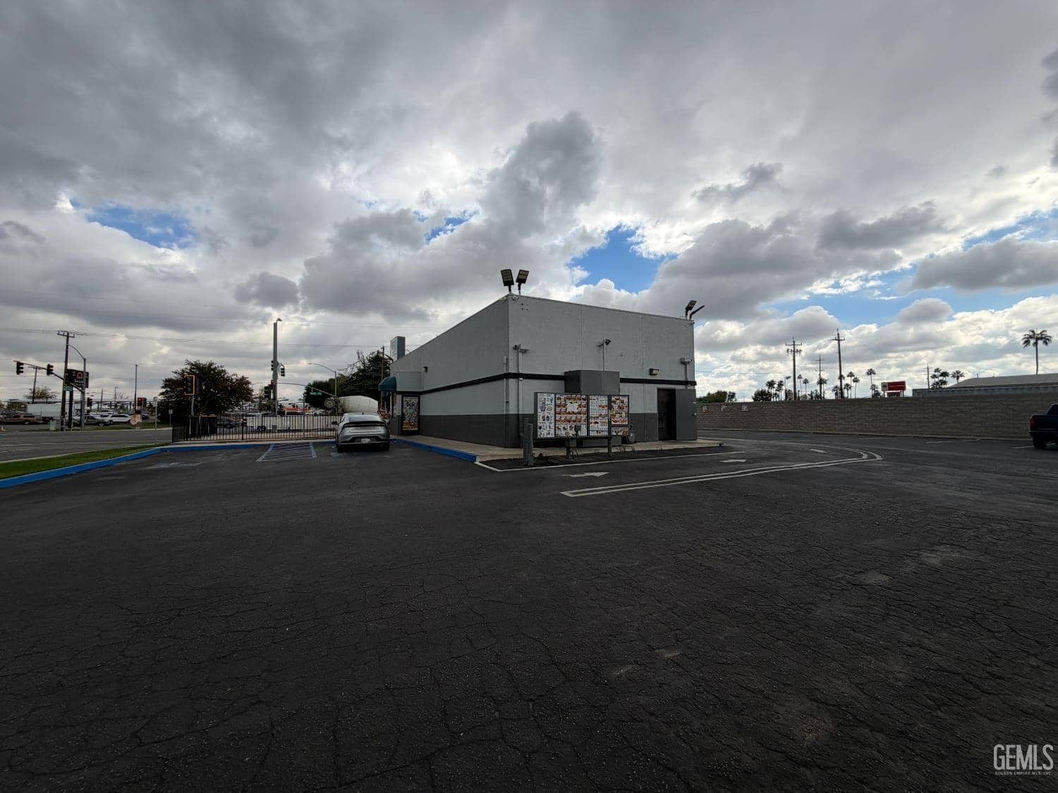 1301 Union Avenue — photo 4