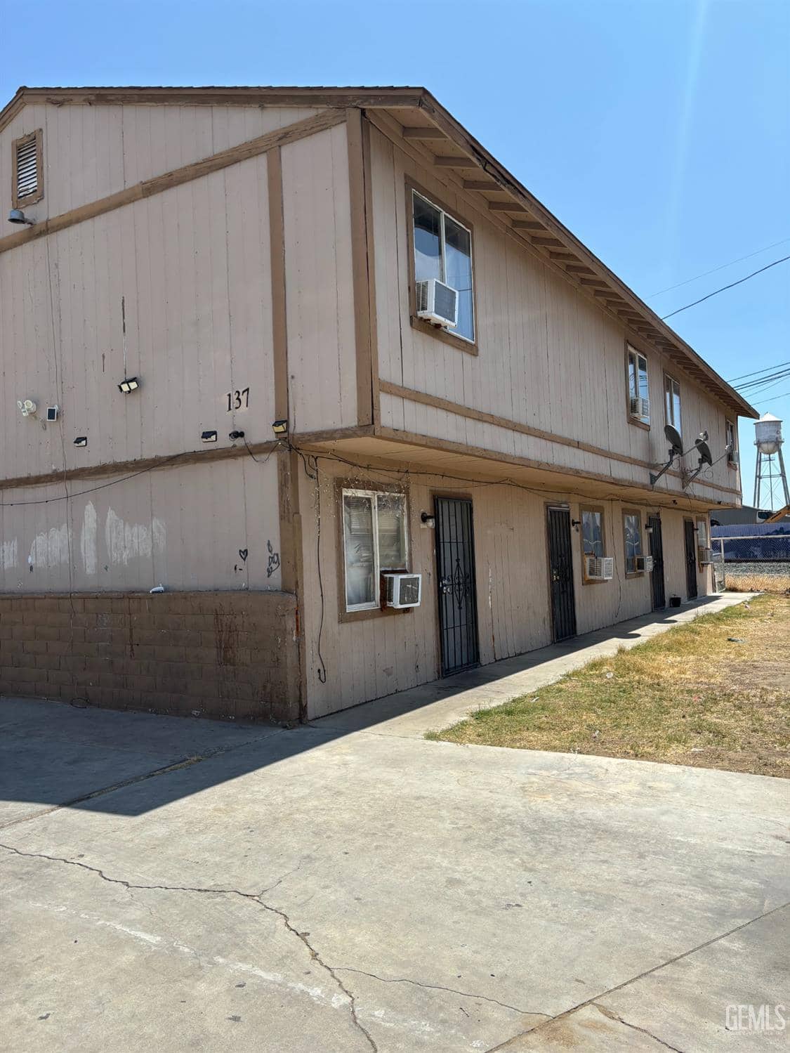 137 Dr Martin L King Jr Boulevard — photo 4