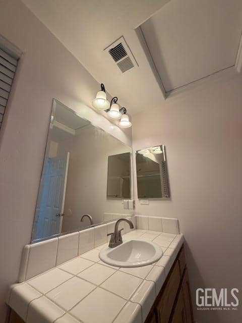2209 Salvatore Avenue — photo 4
