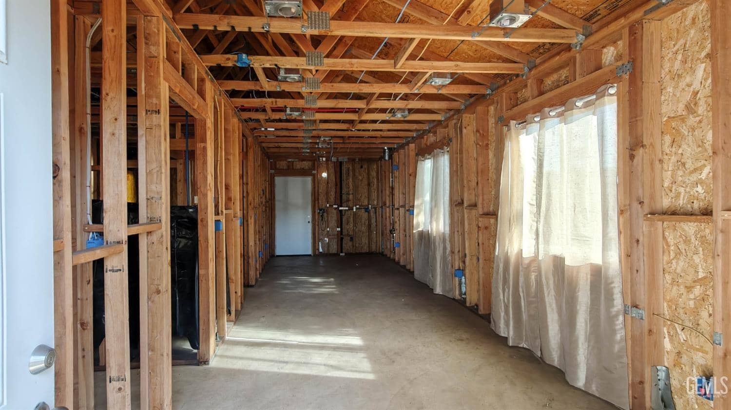 118 Hughes Avenue — photo 5