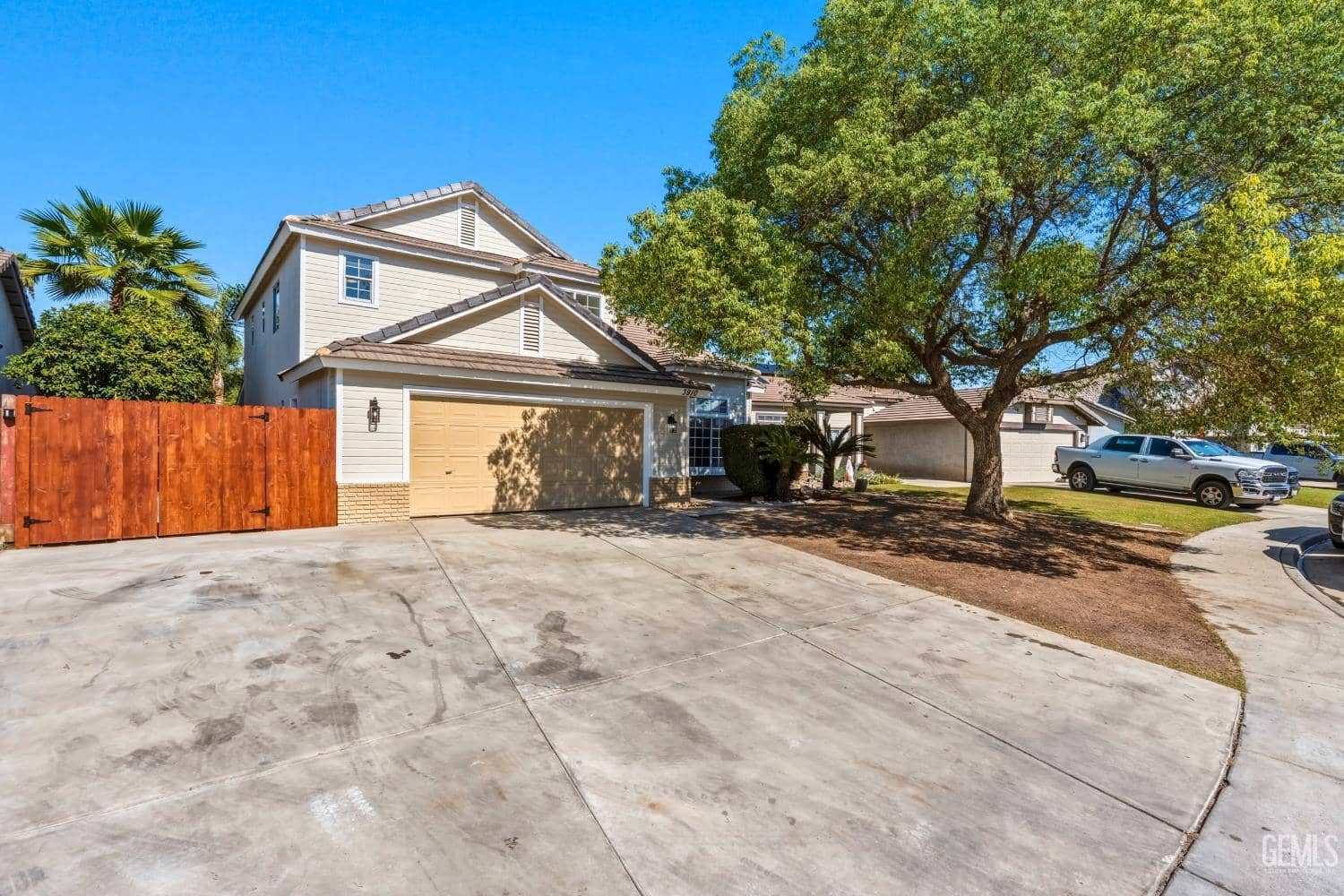 3910 Ocean Breeze Avenue — photo 4