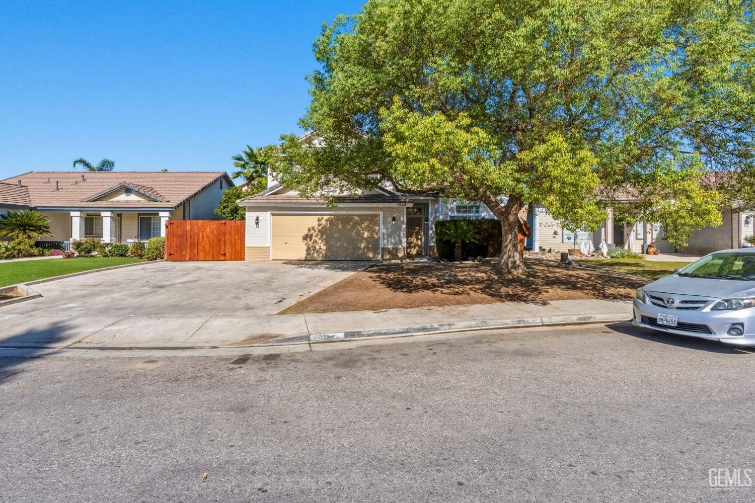3910 Ocean Breeze Avenue — photo 5