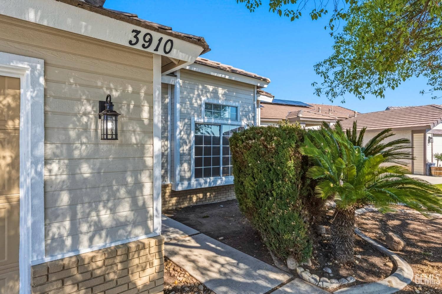 3910 Ocean Breeze Avenue — photo 3