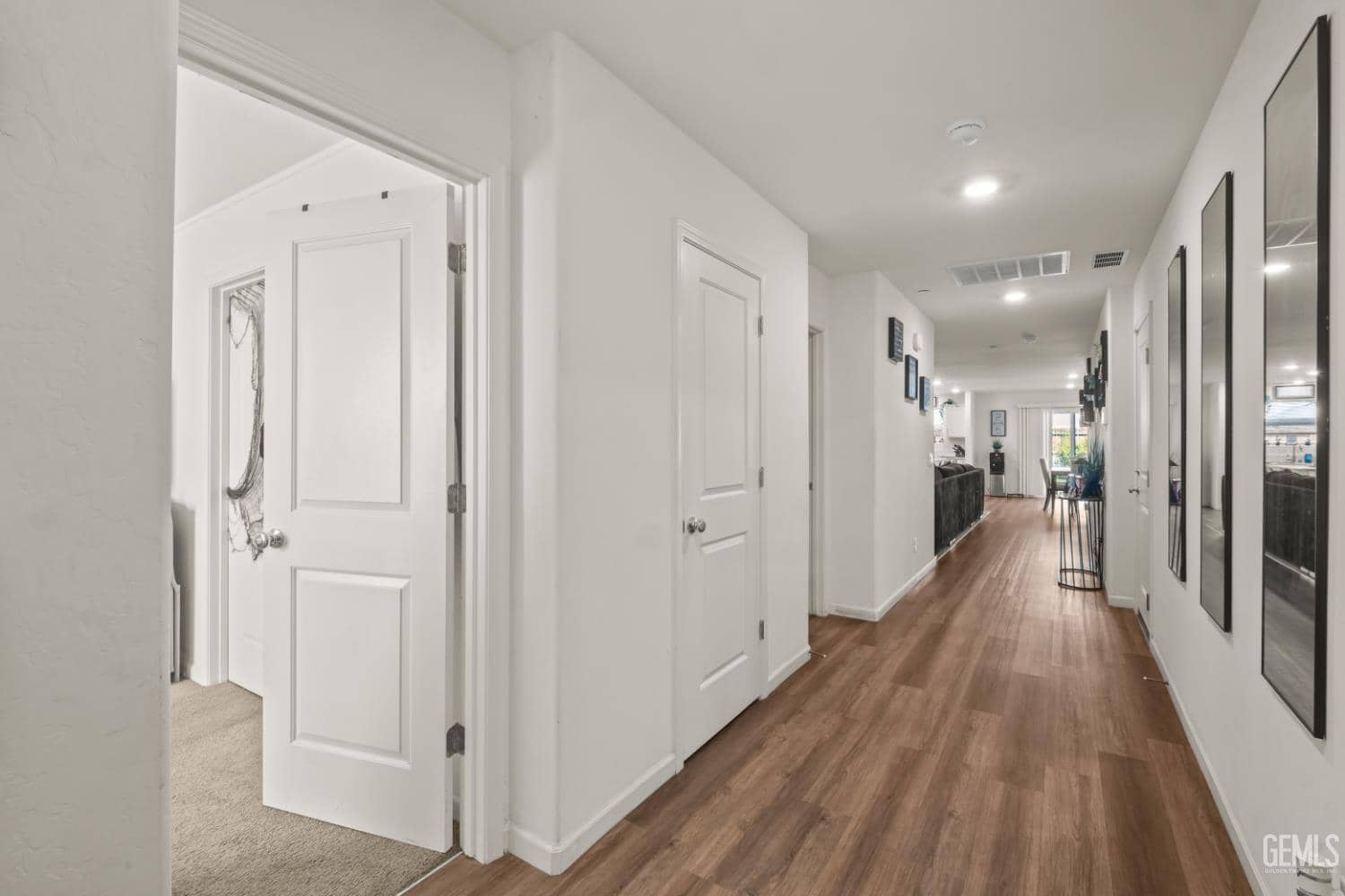 8716 Akero Avenue — photo 3