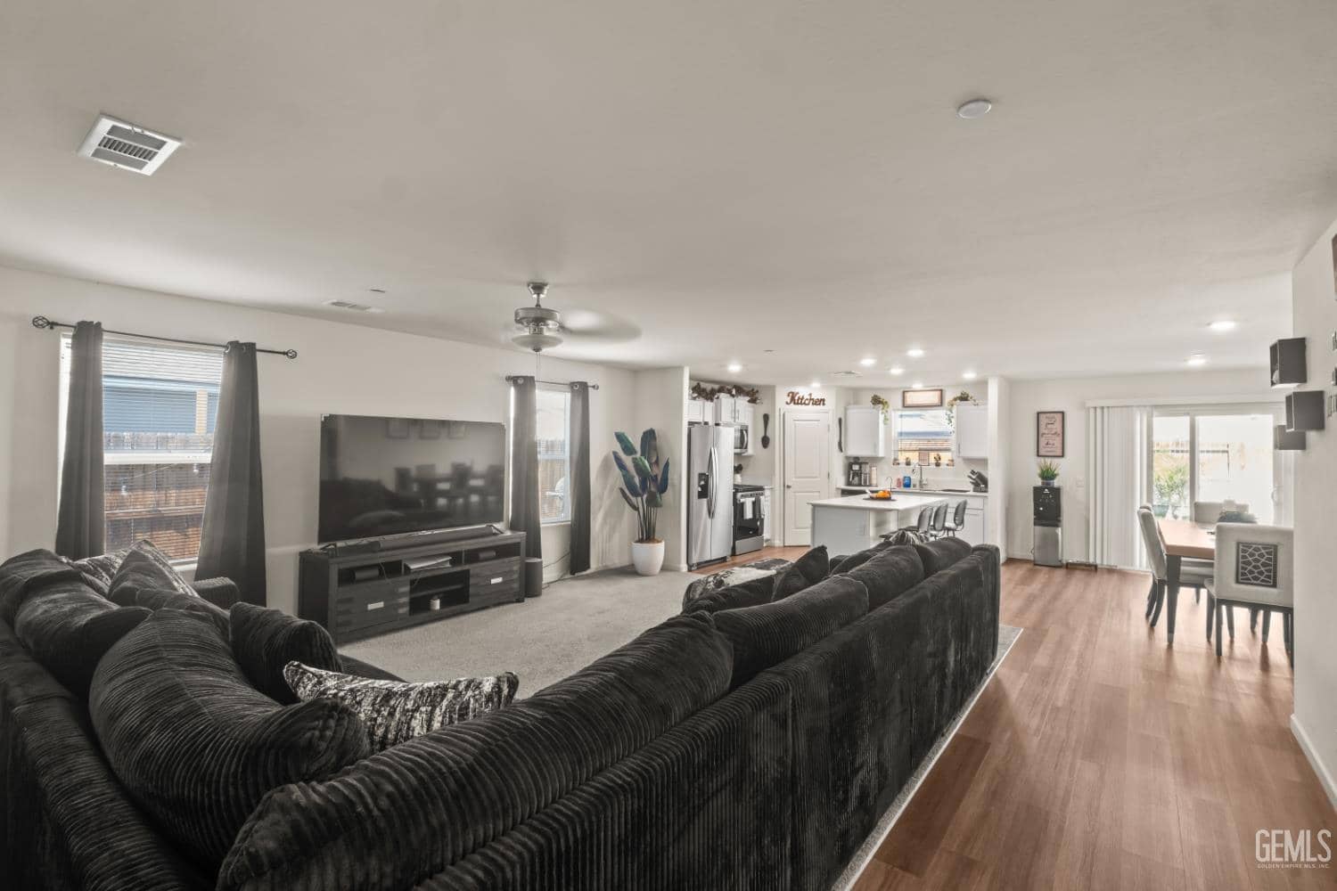8716 Akero Avenue — photo 6