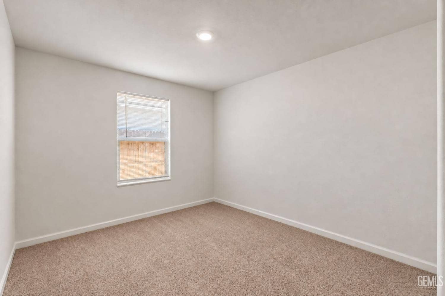 8716 Akero Avenue — photo 5