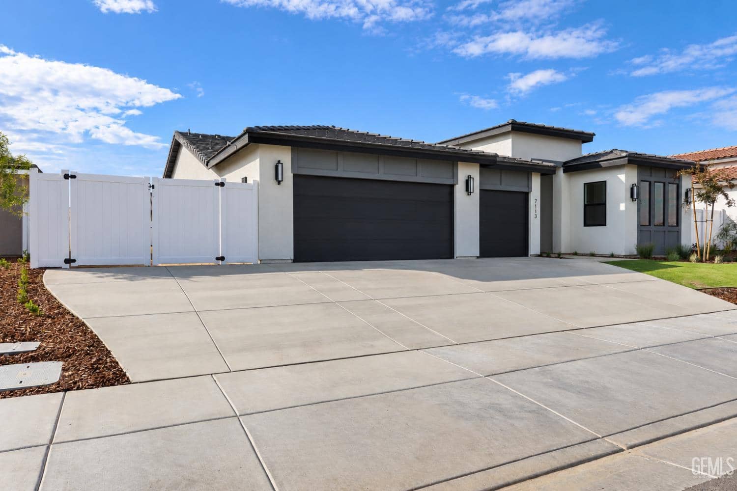 7113 Healthland Dr — photo 3