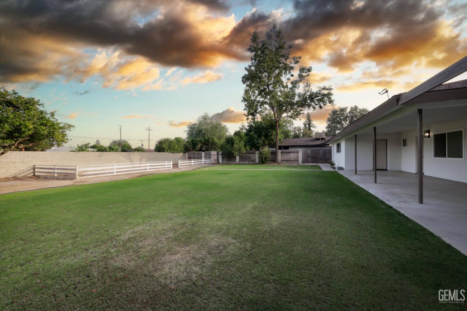 320 Hume Lane — photo 3