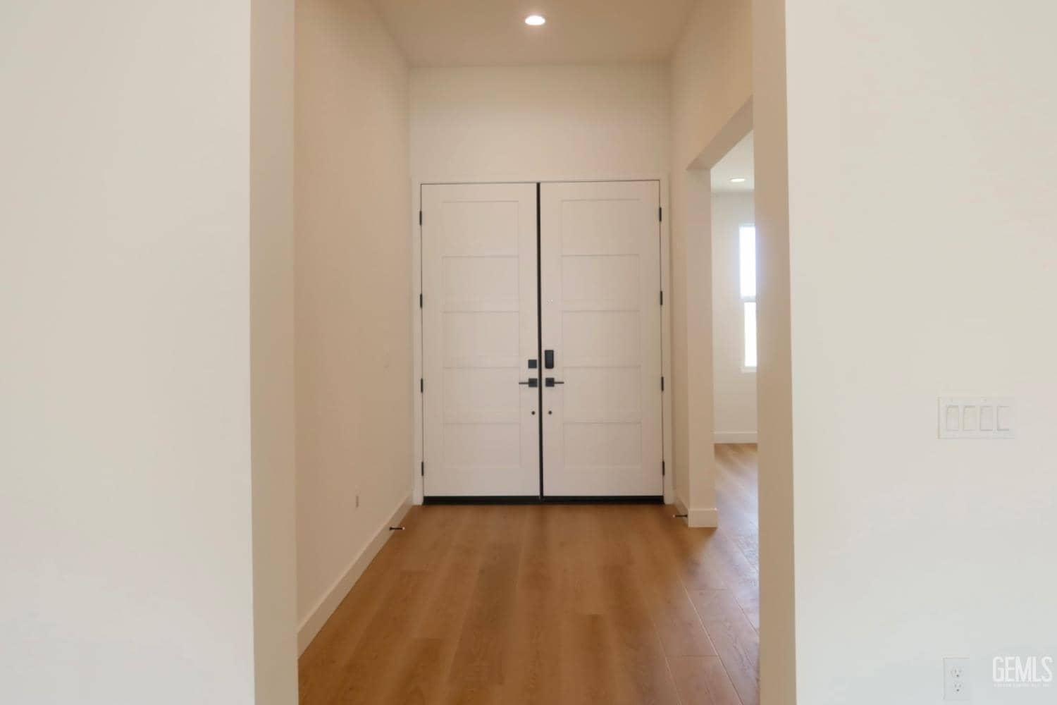 7120 Gladeview Ln — photo 5