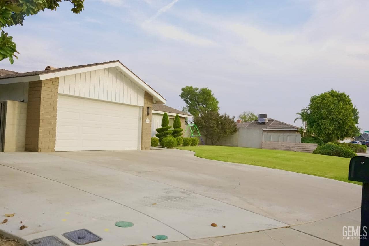 1408 Longway Ln — photo 3